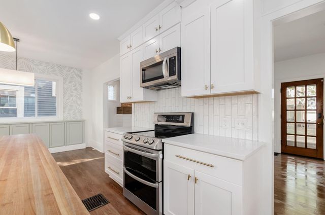 95 E Pacemont Road, Columbus, OH 43202