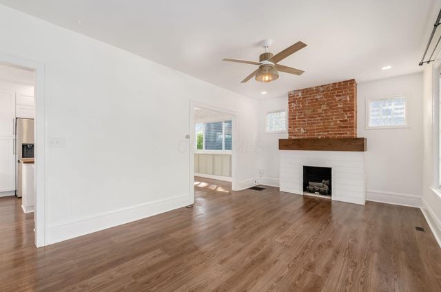 95 E Pacemont Road, Columbus, OH 43202