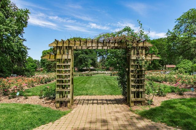 95 E Pacemont Road, Columbus, OH 43202