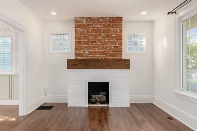 95 E Pacemont Road, Columbus, OH 43202