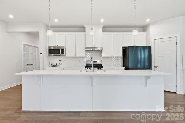 6425 Cumberland Drive, Harrisburg, NC 28075