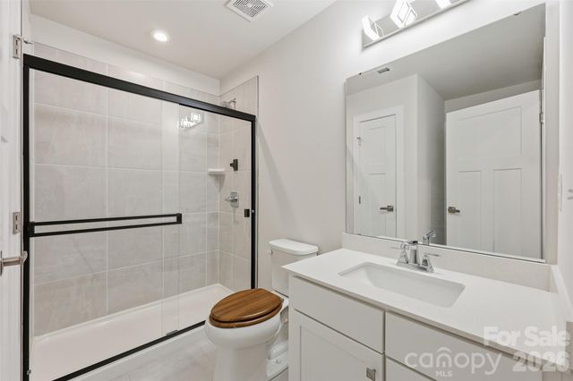 6425 Cumberland Drive, Harrisburg, NC 28075