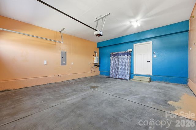 6425 Cumberland Drive, Harrisburg, NC 28075