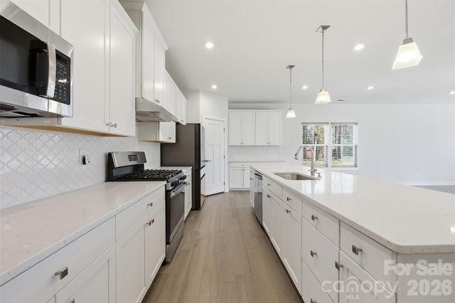 6425 Cumberland Drive, Harrisburg, NC 28075