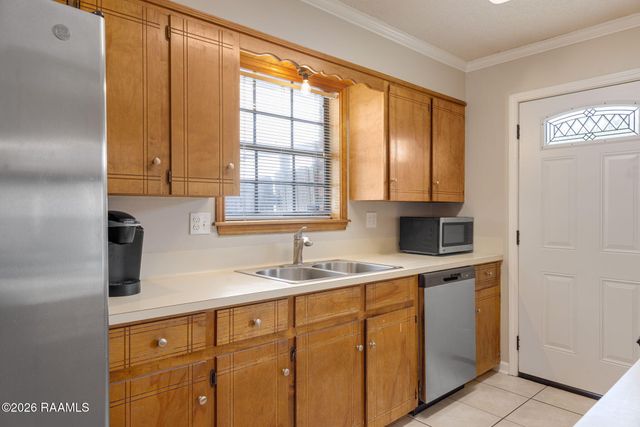 123 Sea Pines Drive, Youngsville, LA 70592