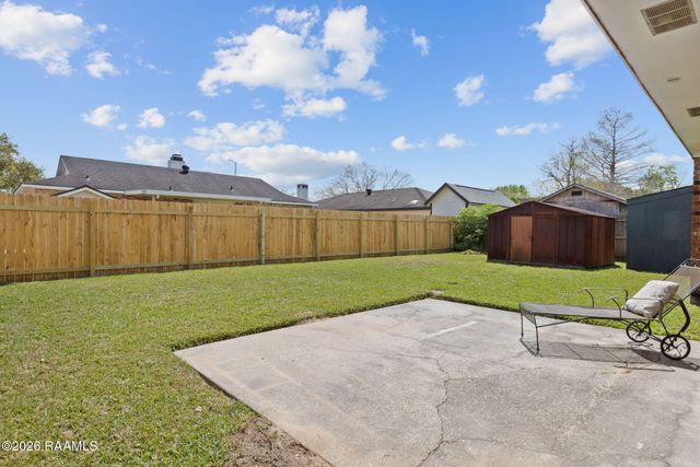 123 Sea Pines Drive, Youngsville, LA 70592