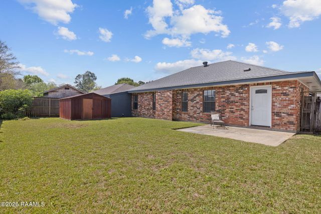 123 Sea Pines Drive, Youngsville, LA 70592