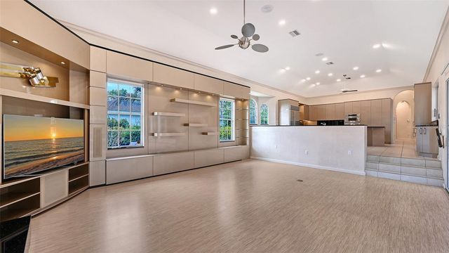 5023 ASHLEY PARKWAY, Sarasota, FL 34241