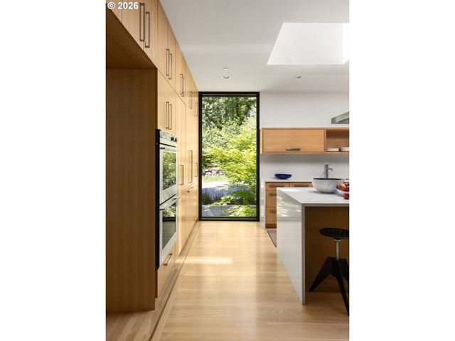 432 Nw ROYAL Blvd, Portland, OR 97210
