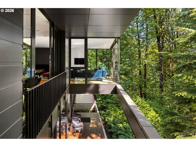 432 Nw ROYAL Blvd, Portland, OR 97210