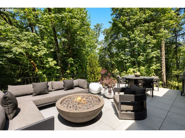 432 Nw ROYAL Blvd, Portland, OR 97210
