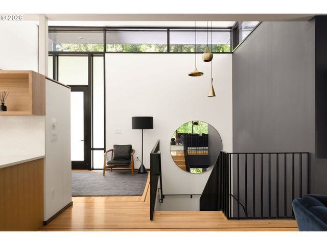 432 Nw ROYAL Blvd, Portland, OR 97210