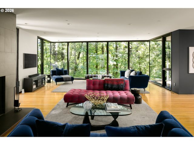 432 Nw ROYAL Blvd, Portland, OR 97210
