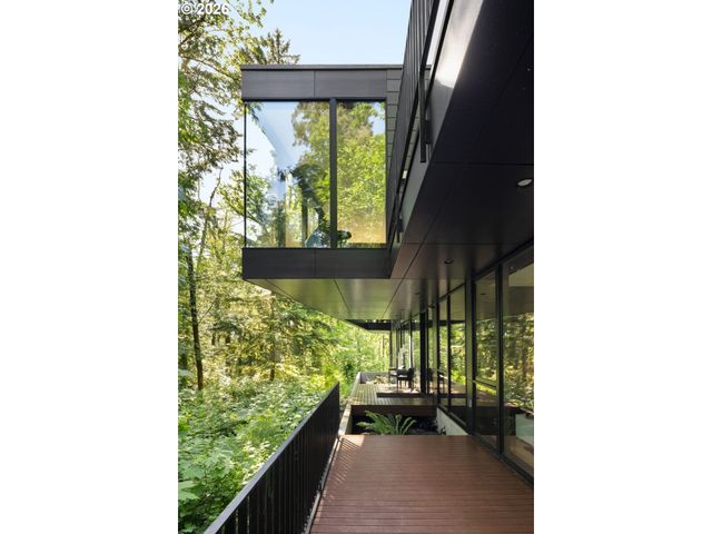 432 Nw ROYAL Blvd, Portland, OR 97210