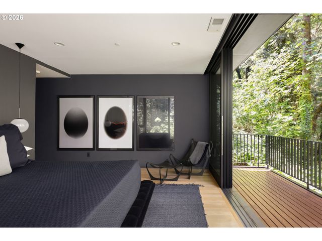 432 Nw ROYAL Blvd, Portland, OR 97210