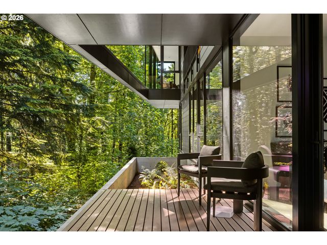 432 Nw ROYAL Blvd, Portland, OR 97210