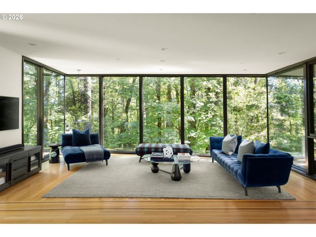 432 Nw ROYAL Blvd, Portland, OR 97210