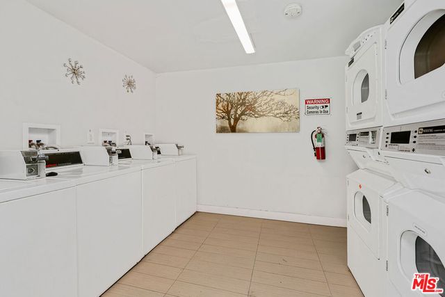 4140 Grand View Boulevard 15, Los Angeles, CA 90066