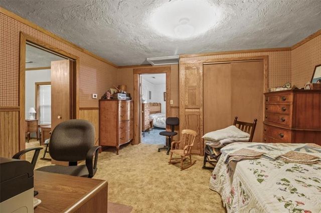37909 E Hudson Road, Oak Grove, MO 64075