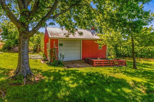 37909 E Hudson Road, Oak Grove, MO 64075