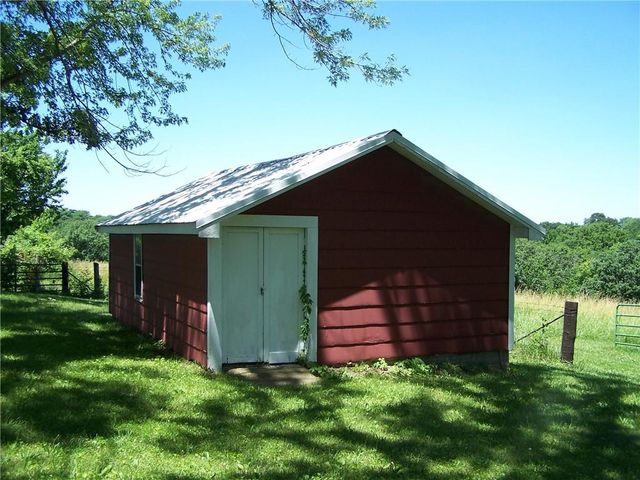 37909 E Hudson Road, Oak Grove, MO 64075