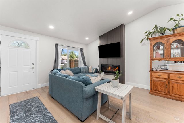 2721 N Christine St, Boise, ID 83704