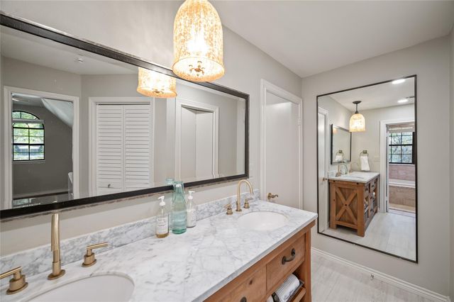 20404 Doral Drive, Huntsville, TX 77320