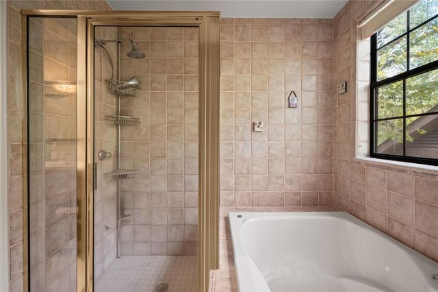 20404 Doral Drive, Huntsville, TX 77320