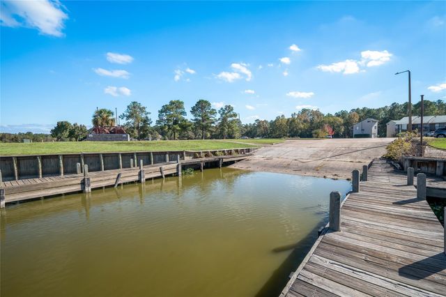 20404 Doral Drive, Huntsville, TX 77320