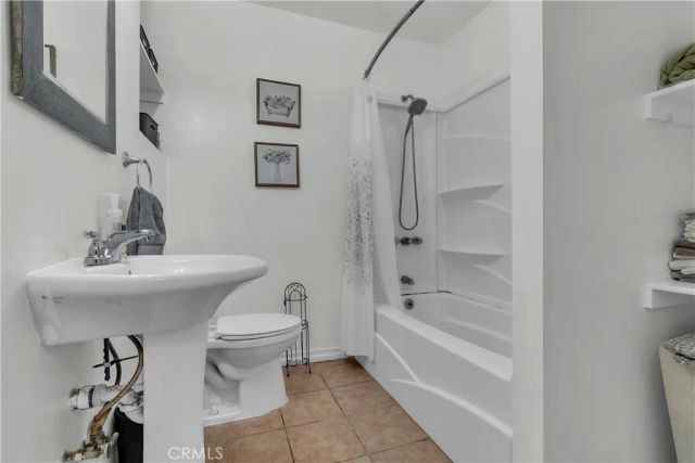 2063 E Knopf, Compton, CA 90222