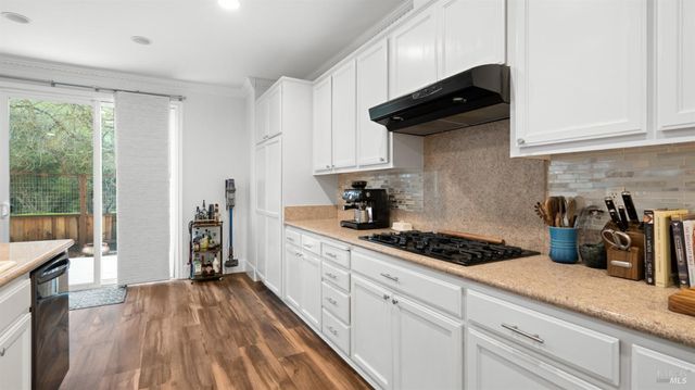 7280 Willow Creek Cir, Vallejo, CA 94591