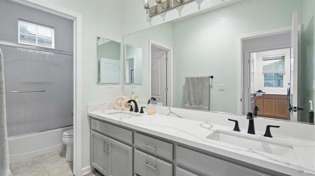 7280 Willow Creek Cir, Vallejo, CA 94591