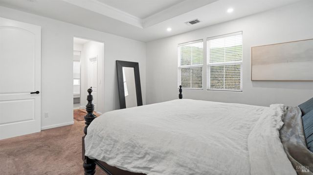 7280 Willow Creek Cir, Vallejo, CA 94591