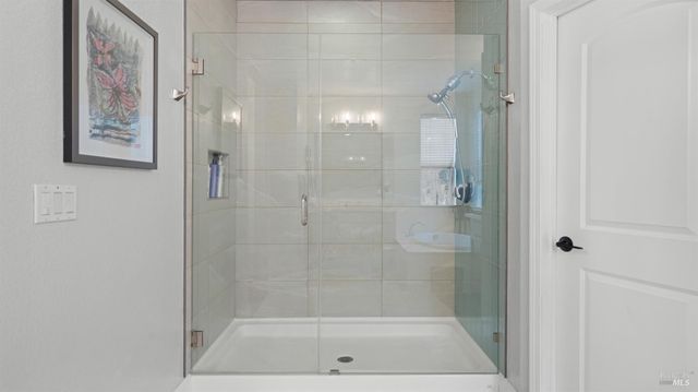 7280 Willow Creek Cir, Vallejo, CA 94591