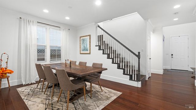 7280 Willow Creek Cir, Vallejo, CA 94591