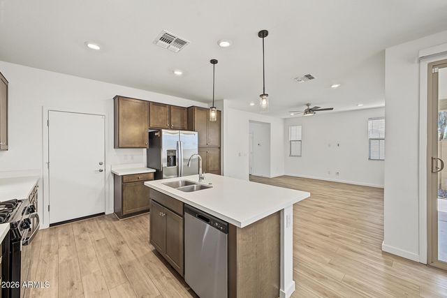 1323 W BLUEJAY Drive, Chandler, AZ 85286