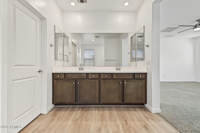 1323 W BLUEJAY Drive, Chandler, AZ 85286