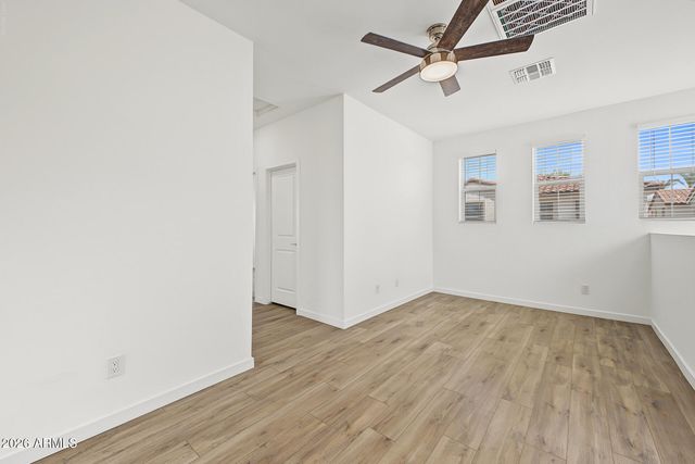 1323 W BLUEJAY Drive, Chandler, AZ 85286