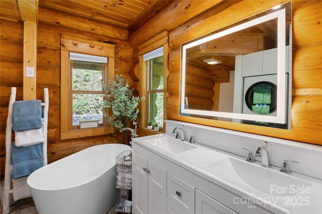 205 Chestnut Village, Mars Hill, NC 28754
