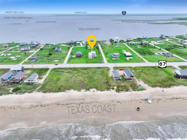 1011 Rollover 2, Gilchrist, TX 77617