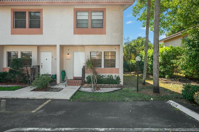 9124 NW 40th Street 20, Coral Springs, FL 33065