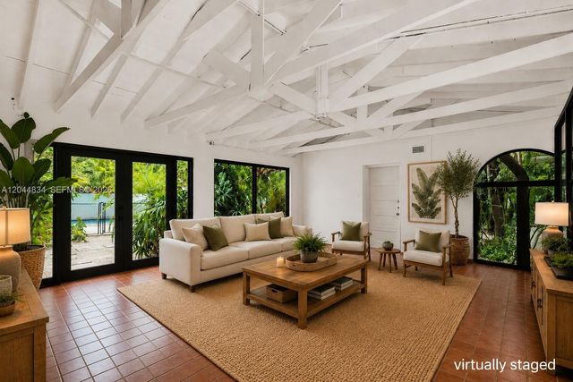 5390 Sunset Drive, Miami, FL 33143