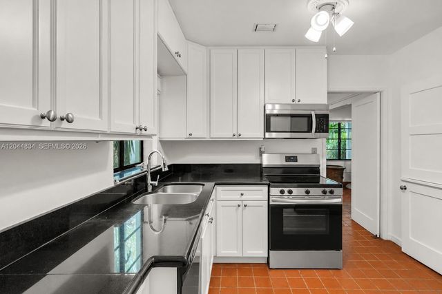 5390 Sunset Drive, Miami, FL 33143