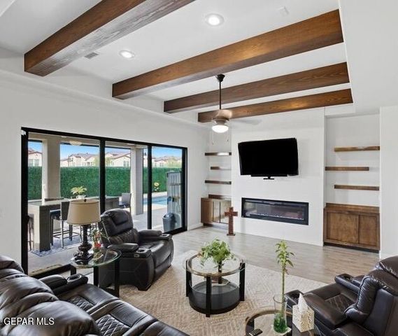 12333 Clifton Hill Road, El Paso, TX 79928