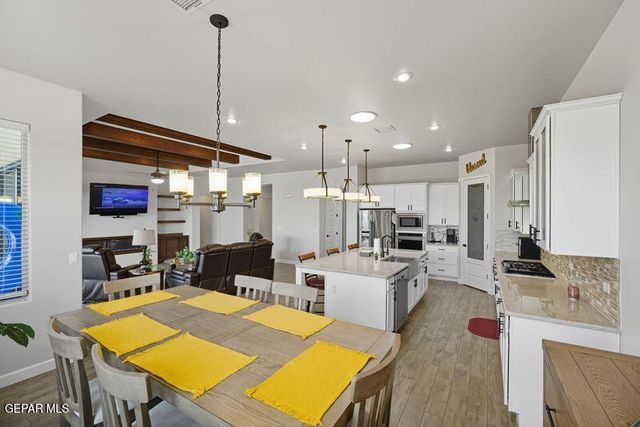 12333 Clifton Hill Road, El Paso, TX 79928