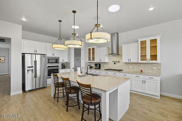 12333 Clifton Hill Road, El Paso, TX 79928