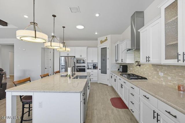 12333 Clifton Hill Road, El Paso, TX 79928