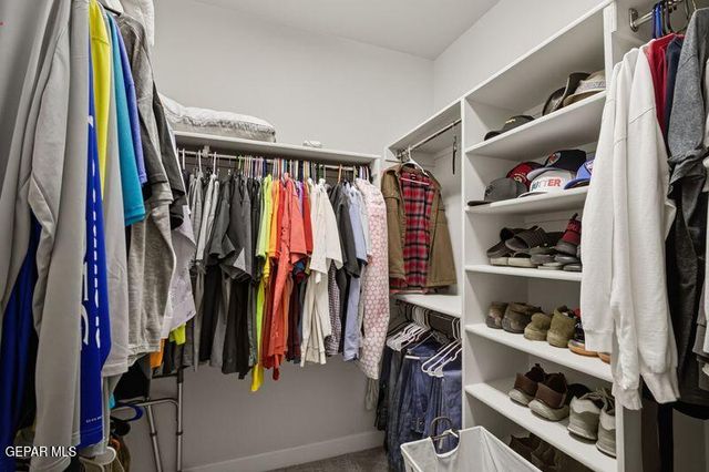 12333 Clifton Hill Road, El Paso, TX 79928