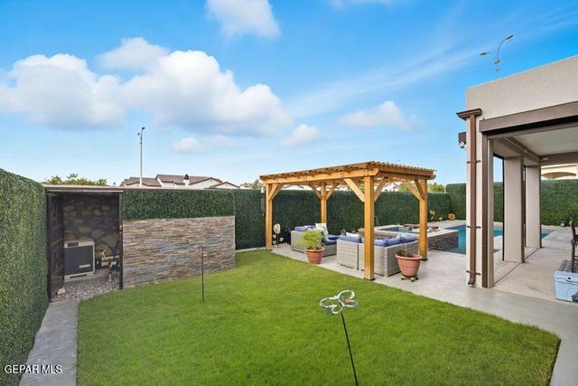 12333 Clifton Hill Road, El Paso, TX 79928