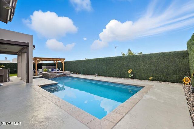 12333 Clifton Hill Road, El Paso, TX 79928